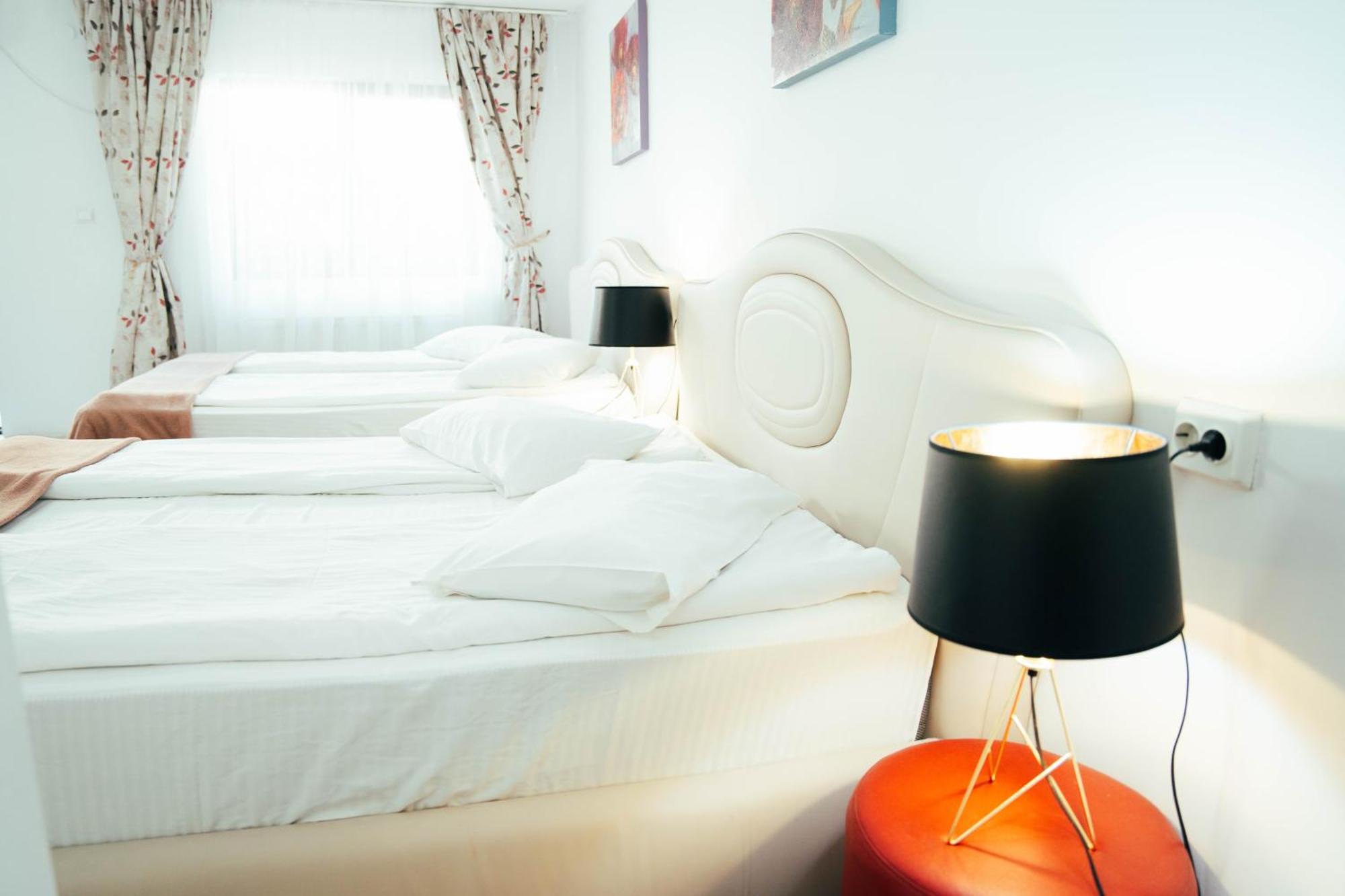Casa Alis Hotel Oradea Eksteriør billede