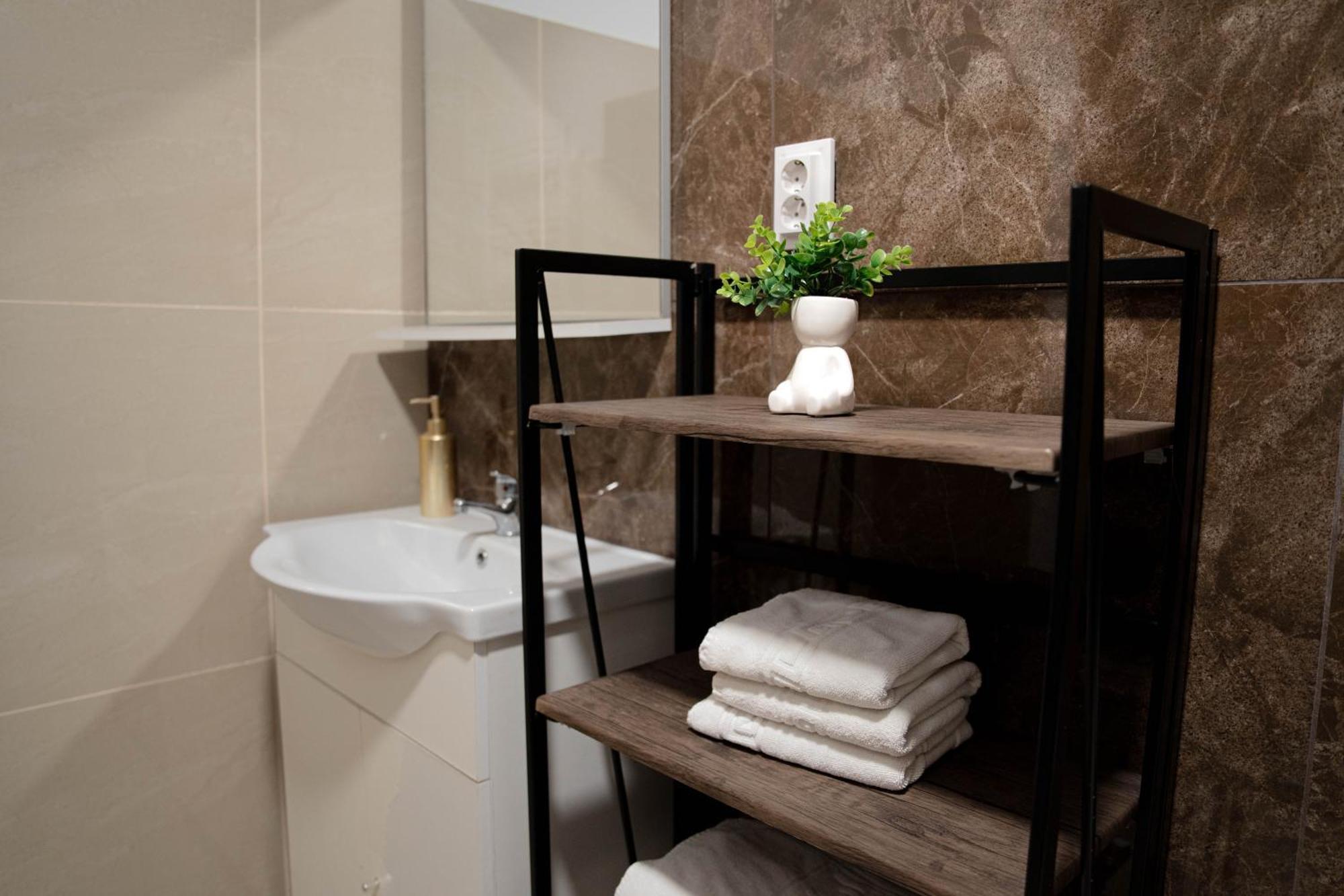 Casa Alis Hotel Oradea Eksteriør billede