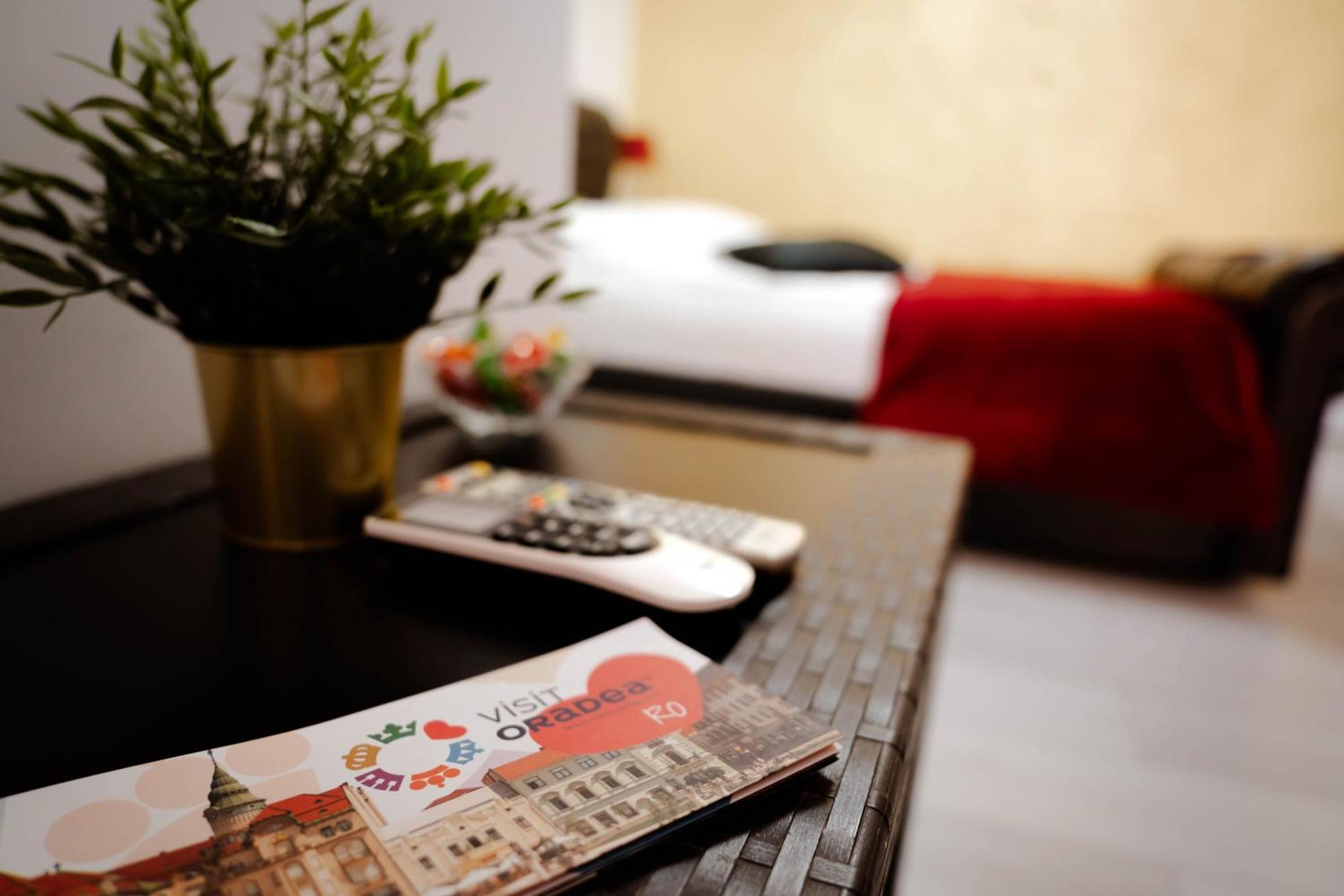 Casa Alis Hotel Oradea Eksteriør billede